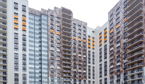 Более 100 москвичей начали осматривать квартиры в жилом комплексе по программе реновации в Троицке