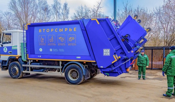 Мусороуборочные машины Москвы прошли техосмотр перед началом зимы