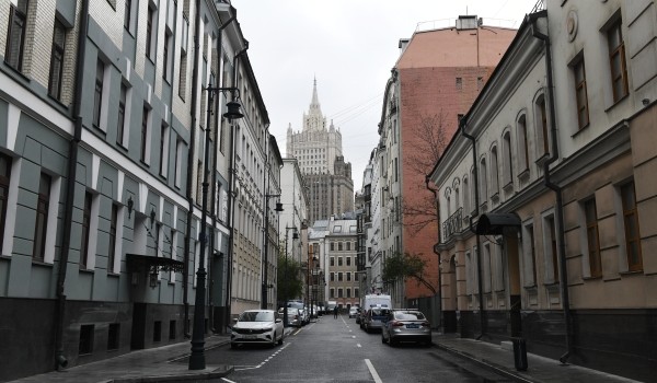 Количество нарушений правил стоянки на Новоясеневском проспекте снизилось на 70%