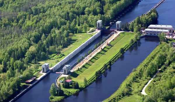 Пассажиропоток на канале им. Москвы превысил 900 тыс. человек с начала сезона