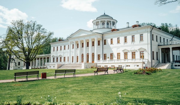 Сергунина: Аудиогиды по знаковым местам Москвы появились в рамках программы «Мой район»