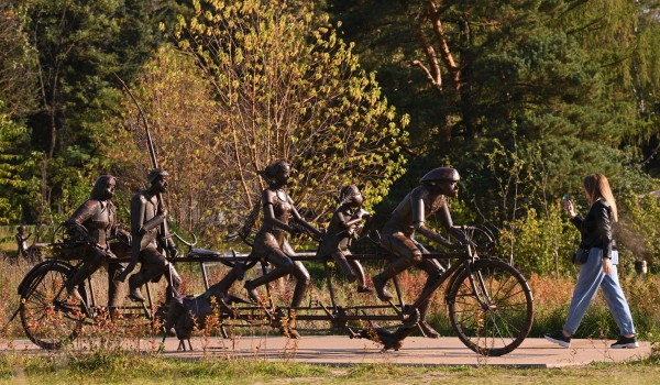 Зеленые уголки Москвы: куда отправиться на прогулку вместе с семьей