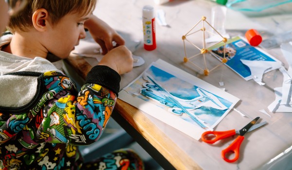 От вокала до единоборств: какие кружки в ЮАО могут бесплатно посещать дети участников СВО