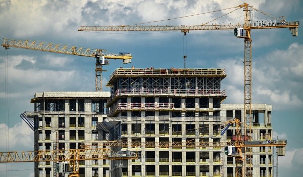Почти 4 тыс. нежилых объектов построили в Москве за 15 лет