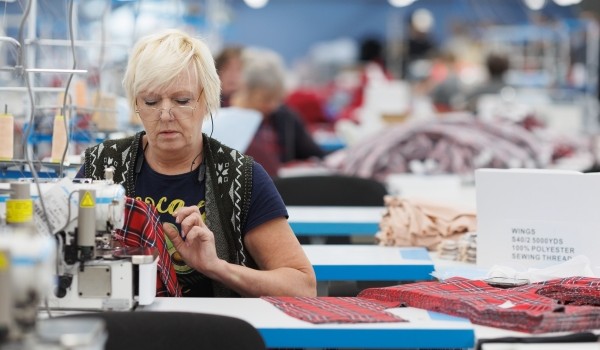 Оборот производителей текстильных изделий и одежды Москвы вырос на 35%