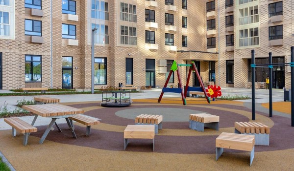 Свыше 1,4 тыс. москвичей приступили к осмотру квартир в новостройке по программе реновации в Гольянове