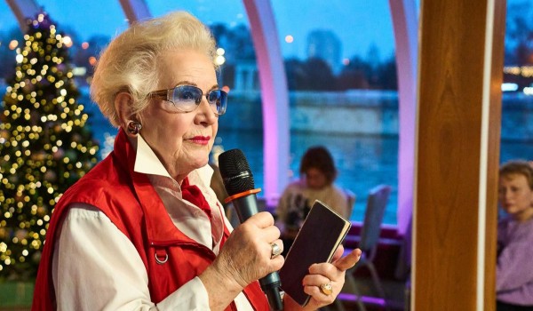 Речные экскурсии проекта «Московское долголетие» продолжаются в городе