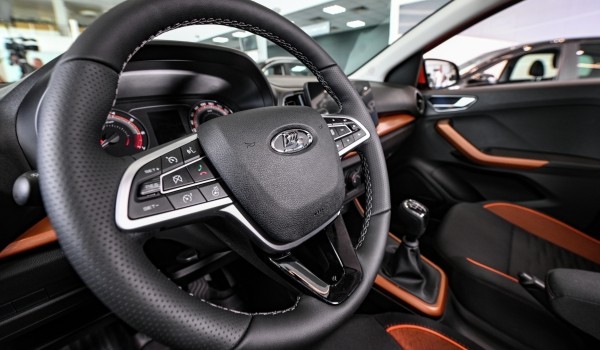 Автомобили Lada Iskra могут появиться в московском такси в декабре-январе