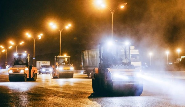 Около 1 млн кв. м асфальта обновили на МКАД