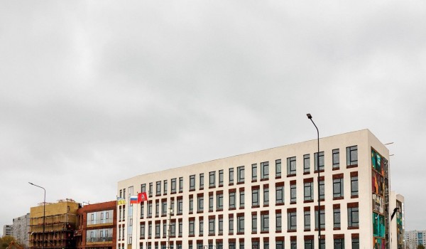 Внутренняя отделка началась в учебно-воспитательном комплексе в Марьине