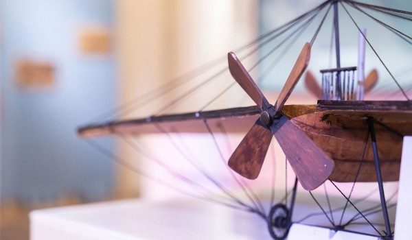 До 11 января — выставка «Я всемогущ — я авиатор» в центре «Космонавтика и авиация» на ВДНХ