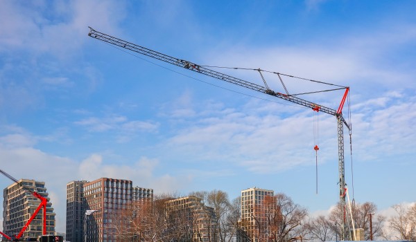 Около 400 проверок строящихся дорожных объектов проведено в Москве с начала года