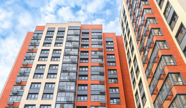 Более 3,7 тыс. семей переехали в квартиры реновации в ВАО в 2025 году