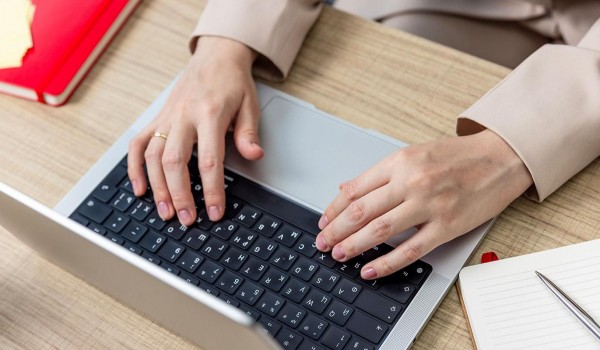 Более чем к 340 нотариусам столицы можно записаться на портале мэра Москвы