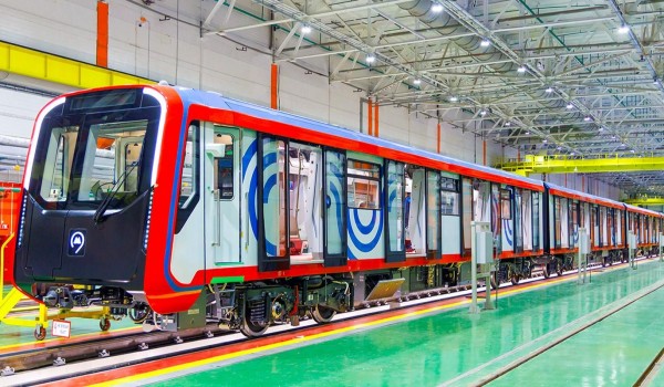 Собянин: На Замоскворецкую линию метро вышел состав серии «Москва-2026»