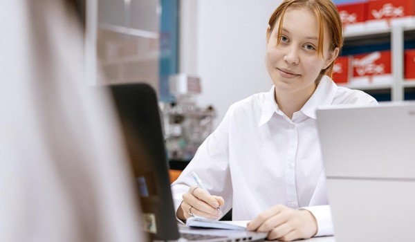 Собянин рассказал, как ИИ помогает школьникам в изучении физики и информатики