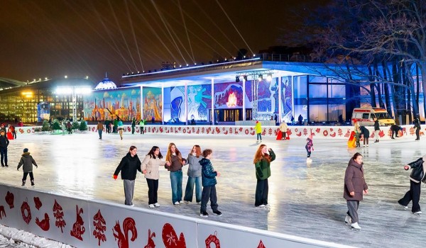 Москвичей приглашают на бесплатный каток на Воробьевых горах