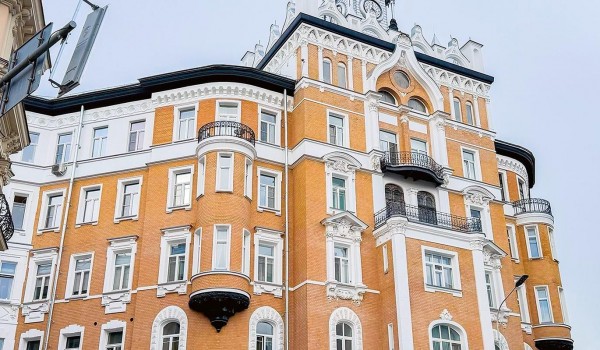 Свыше 2,4 тыс. домов капитально отремонтировали в Москве за 2025 год