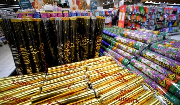 Полиция предупредила москвичей о запрете использования пиротехнических изделий