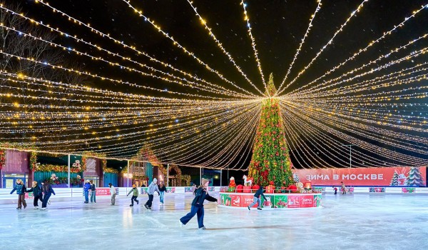 Участникам СВО и их семьям доступно льготное посещение катков