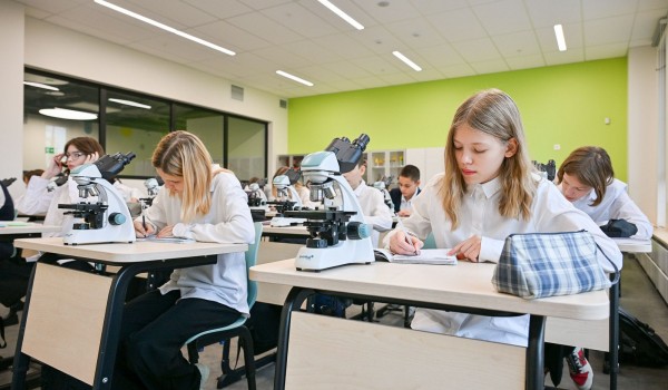 Мэр Москвы открыл новое здание школы № 338 в районе Коммунарка