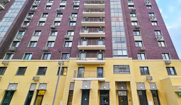 Два помещения для бизнеса в районе Коптево выставили на городские торги