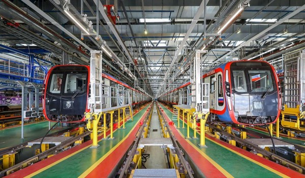 Более 30 составов «Москва-2020» обслуживают в электродепо «Аминьевское»