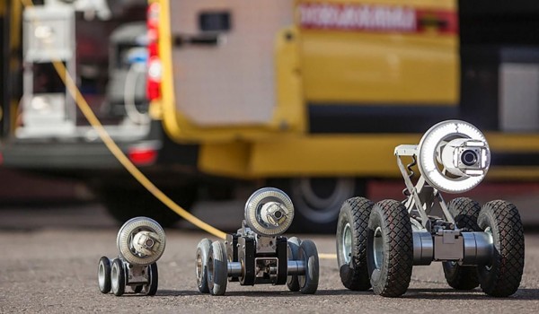 Роботы коммунальных служб Москвы находят протечки и чистят засоры