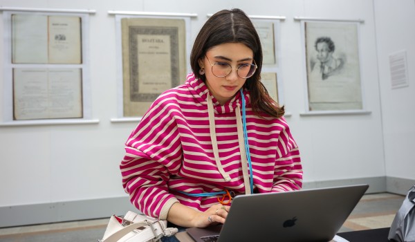 Подборка книг ко Дню студента появилась в сервисе «Библиотеки Москвы»