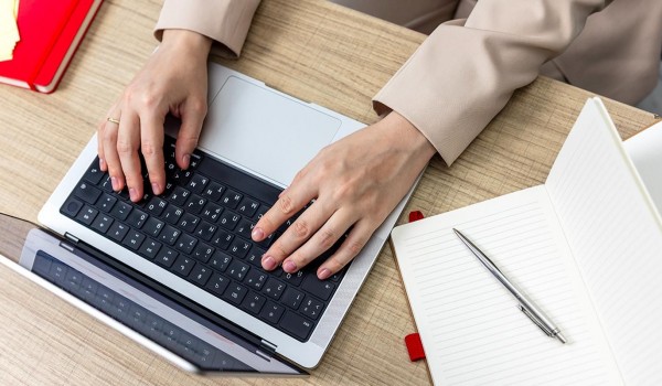 Горожанам рассказали, как в Москве упростили документооборот для бухгалтеров