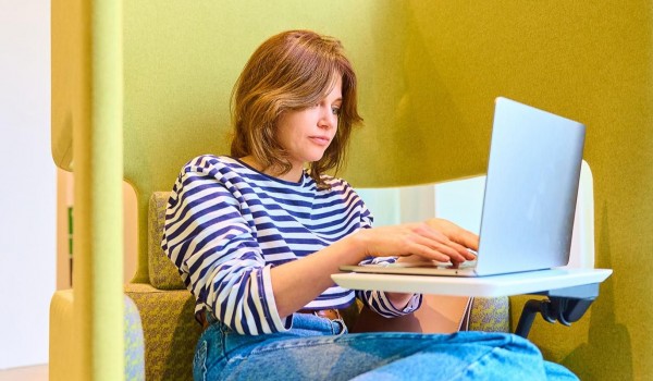 Москвичам назвали простые правила безопасных покупок в Сети