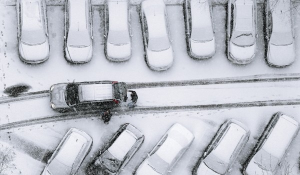 Пять парковок со шлагбаумом открыли в Москве