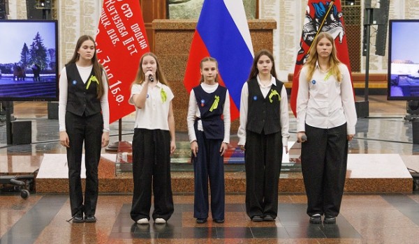 Рукописную книгу о защитниках Брестской крепости передали в Музей Победы