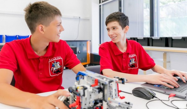 Более 1,5 млн детей обучаются по программам дополнительного образования в Москве