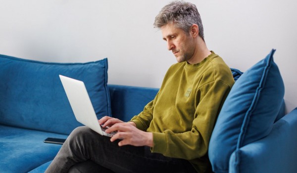 Самой востребованной услугой в сервисе «Химчистка» стала чистка диванов