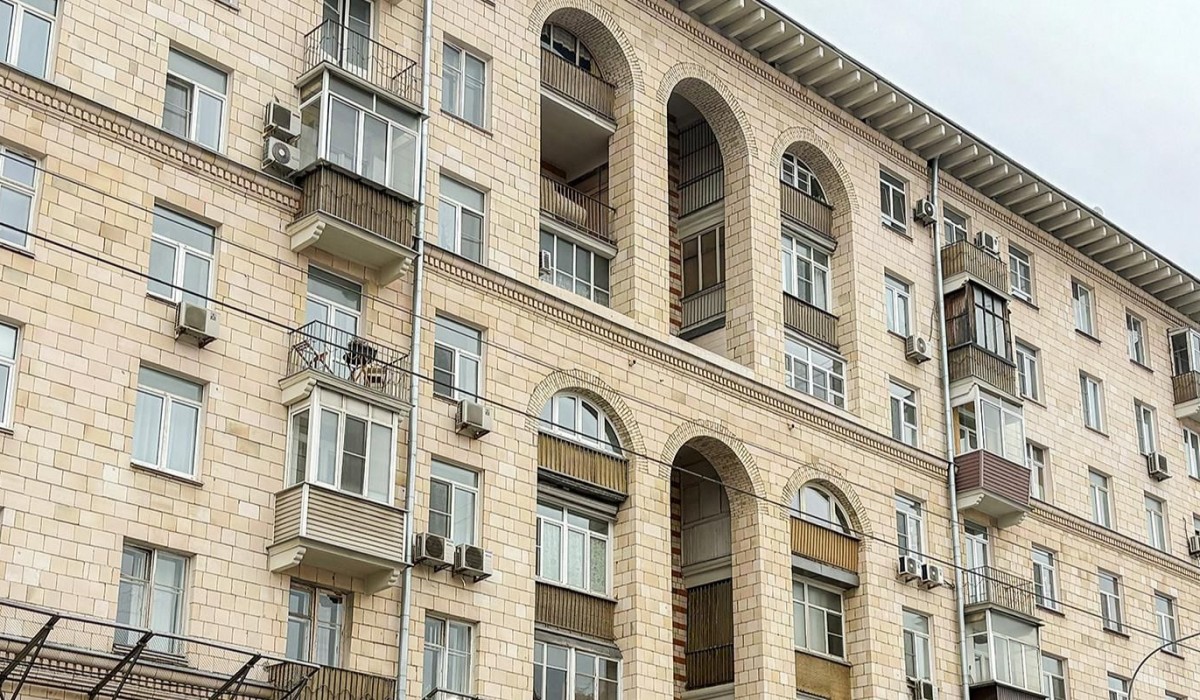 Более 30 домов в стиле неоклассицизма привели в порядок на юго-западе Москвы