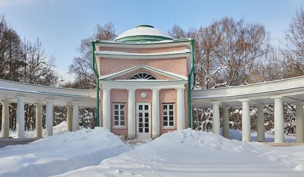 Собянин: Два павильона отреставрировали в усадьбе Кузьминки