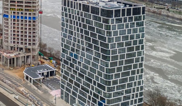 Строительство бизнес-центра завершили в Даниловском районе