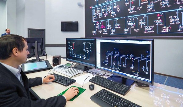 Надежным энергоснабжением обеспечат станцию метро «Луганская» на юге Москвы