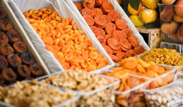 Десятки видов сухофруктов можно найти на московских ярмарках