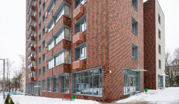 Все жители 100 домов на севере столицы оформили договоры на жилье по программе реновации