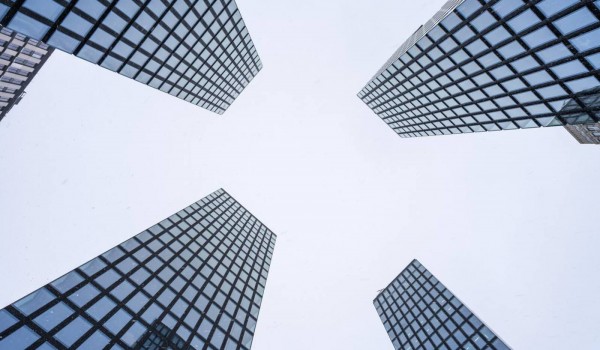 Фасадные работы завершены в четырех домах в Пресненском районе