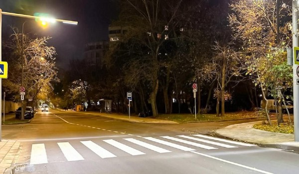 Контрастная подсветка пешеходных переходов появится почти по 100 адресам Москвы по проектам ЦОДД