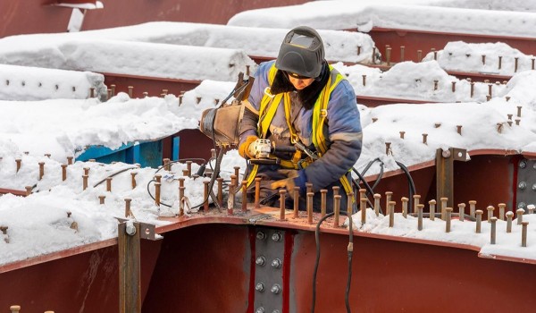 Более 6 км дорог реконструируют и построят на юге Москвы в этом году