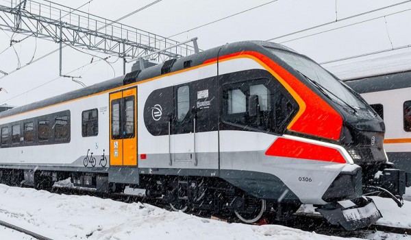 Обновленный электропоезд начал обкатку перед выходом на Ярославское направление