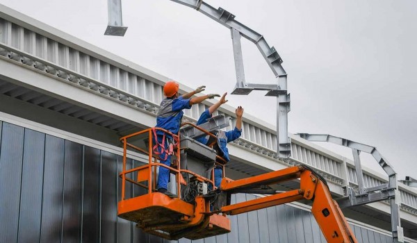 Собянин: Начался важный этап строительства путепровода через МЦД-2 на юге Москвы