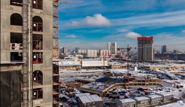 Монолитные работы вышли на надземный уровень в образовательном комплексе на 1000 мест в Хорошевском районе