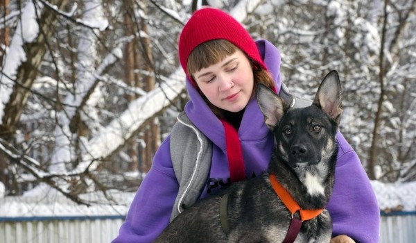 Юные москвичи выбрали имена для двух щенков из городского приюта «РусДог»