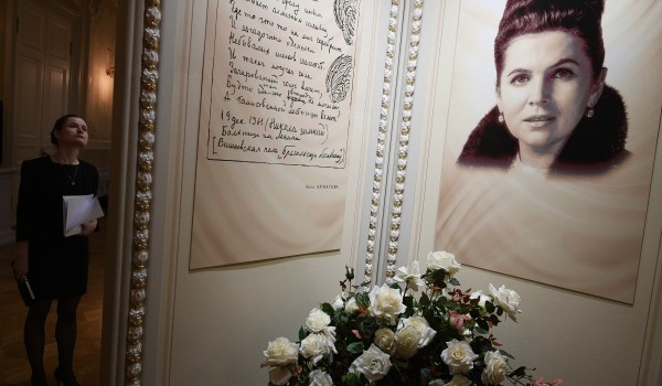 Собянин выделил грант на установку памятника Галине Вишневской