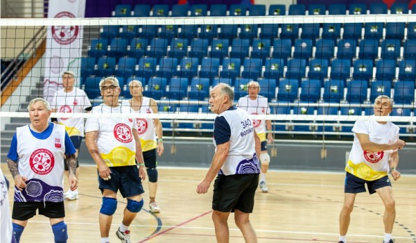 Более 360 участников проекта «Московское долголетие» сразились за победу в 5-ти видах спорта на «Фестивале спорта «Игры долголетия»